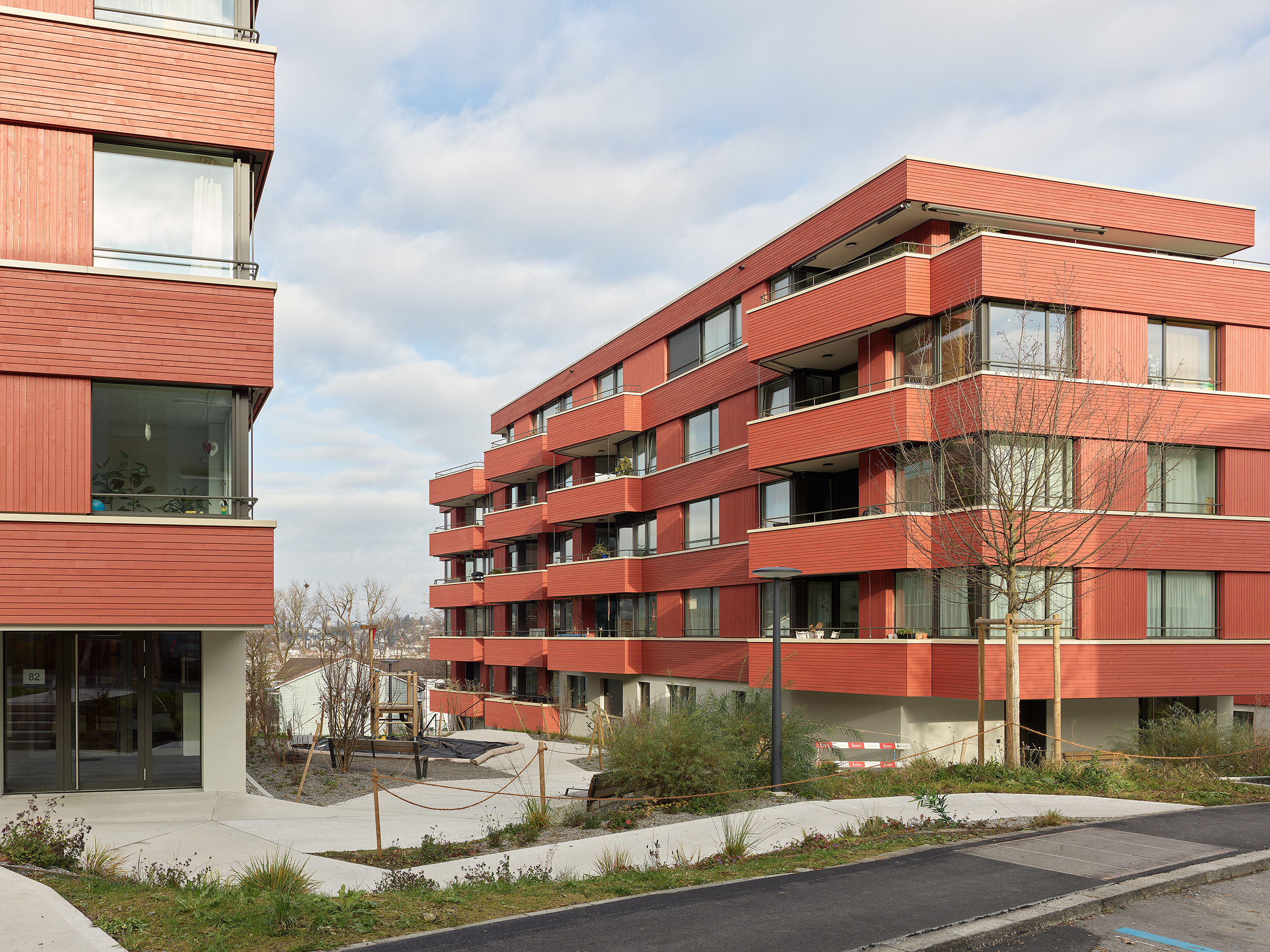 Ahp0066 AIQ4 014245 J2560